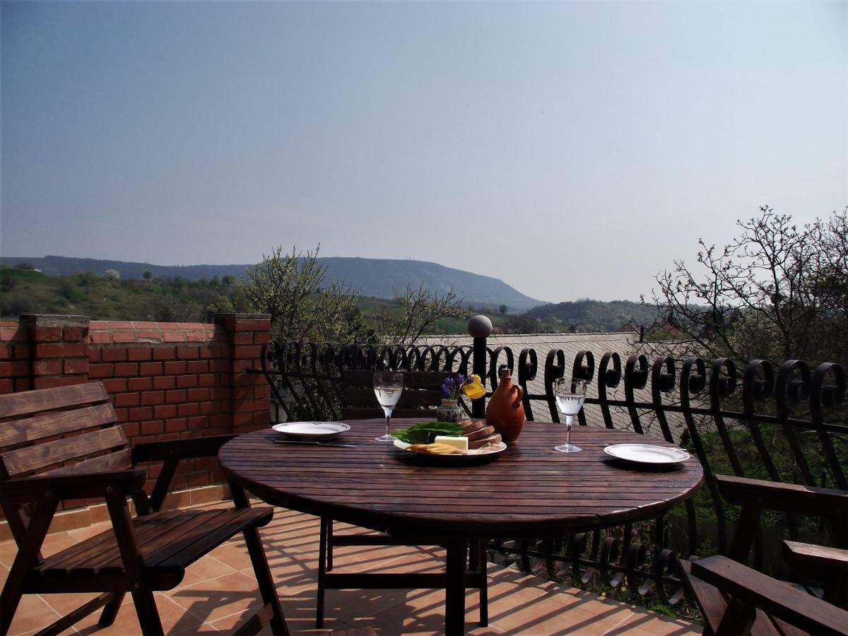 Panorama Apartman Мор Экстерьер фото